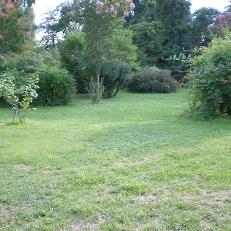 D'hôtes Le Chardon Fleuri Maison d'hôtes Teuillac